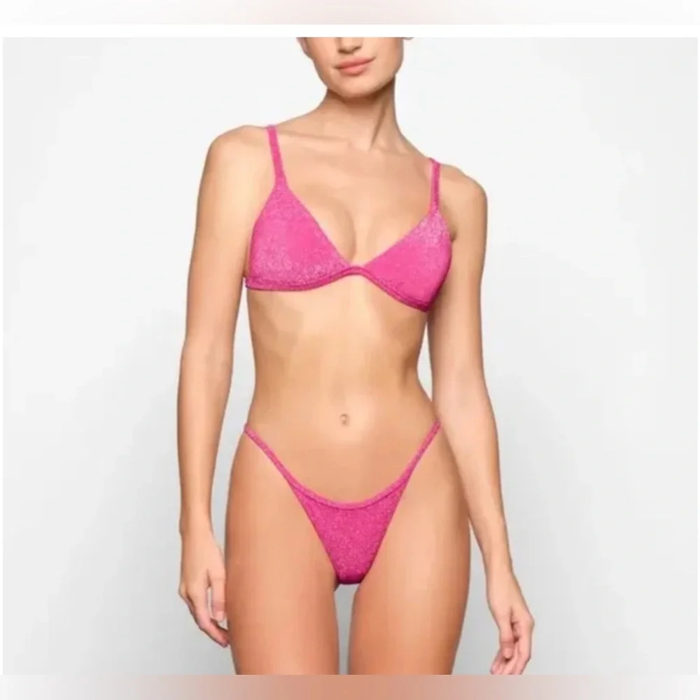 SKIMS GLITTER SWIM TRIANGLE BIKINI TOP IN MAGENTA NWT 3X